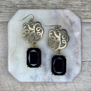 NWOT BRUSHED GOLD + BLACK STONE DANGLE EARRING